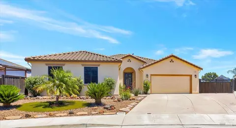 331 Frisbie Cir, Vacaville, CA 95688