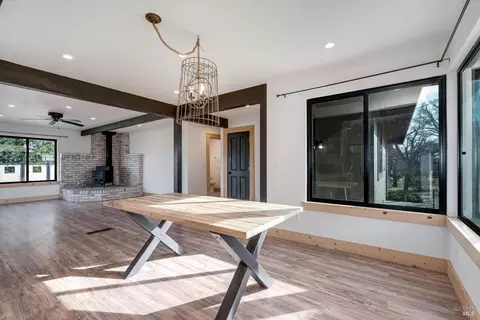 Dining - 985 Gumview Rd, Windsor, CA 95492 photo 3 of 3