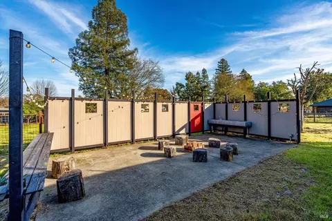 Exterior - 985 Gumview Rd, Windsor, CA 95492 photo 14 of 19
