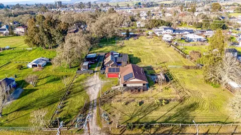 View/Area - 985 Gumview Rd, Windsor, CA 95492 photo 2 of 4