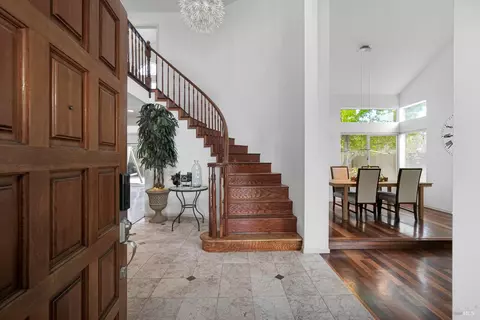 Entry Way - 260 Windsor Way, Vallejo, CA 94591 photo 2 of 8