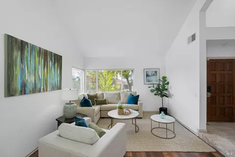 Living - 260 Windsor Way, Vallejo, CA 94591 photo 1 of 2
