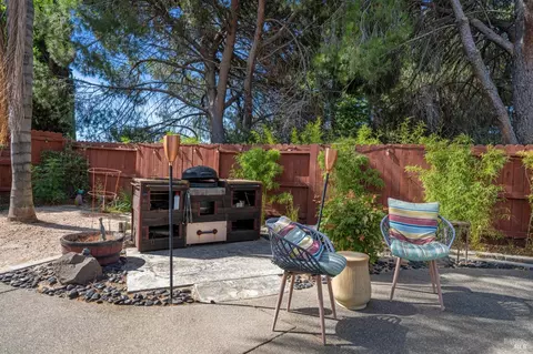 Exterior - 124 Pepperell Ct, Vacaville, CA 95688 photo 3 of 7