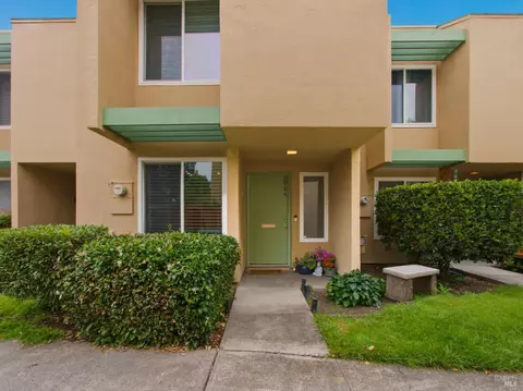 2984 Yulupa Ave, Santa Rosa, CA 95405