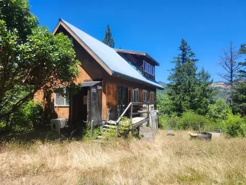 78577 Mina Rd, Covelo, CA 95428