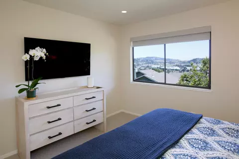 Bedroom - 34 Laurel Dr, Corte Madera, CA 94925 photo 4 of 4