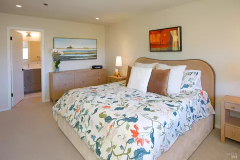 Bedroom - 34 Laurel Dr, Corte Madera, CA 94925 photo 1 of 4