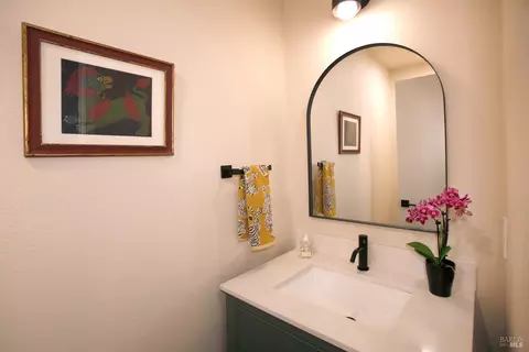 Bath - 34 Laurel Dr, Corte Madera, CA 94925 photo 1 of 3