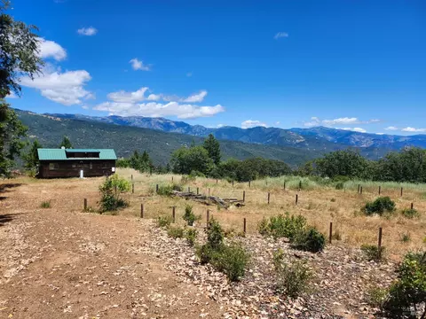 78621 Mina Rd, Covelo, CA 95428
