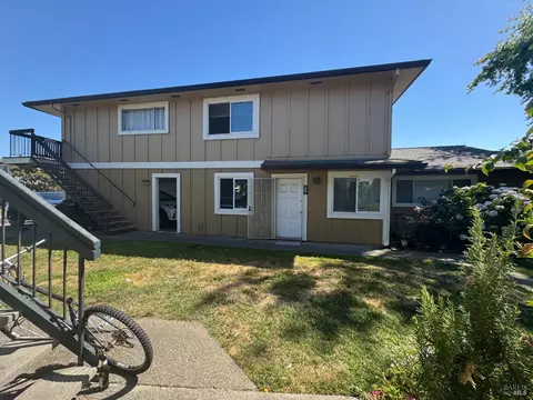 327 Bahia Ln, San Rafael, CA 94901