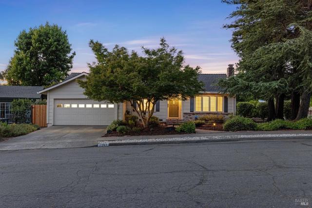 2507 Rolling Hill Dr, Santa Rosa, CA 95404