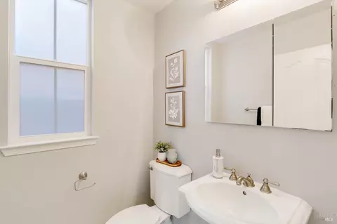 Bath - 438 E Poplar St, Vallejo, CA 94592 photo 1 of 4