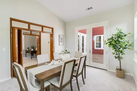 Dining - 438 E Poplar St, Vallejo, CA 94592 photo 3 of 3