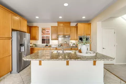 Kitchen - 438 E Poplar St, Vallejo, CA 94592 photo 4 of 9