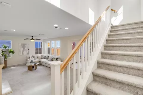 Entry Way - 438 E Poplar St, Vallejo, CA 94592 photo 8 of 10