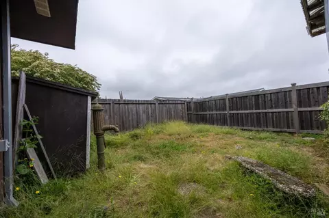 Exterior - 1135 Bay View St, Bodega Bay, CA 94923 photo 6 of 11
