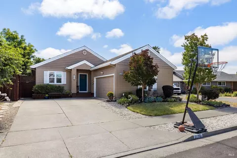 2170 Bock St, Santa Rosa, CA 95403