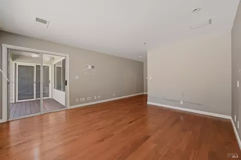 Living - 46 Clement Ct, Napa, CA 94558 photo 7 of 7
