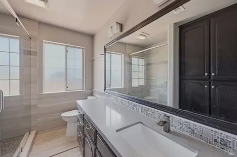 Bath - 46 Clement Ct, Napa, CA 94558 photo 4 of 4