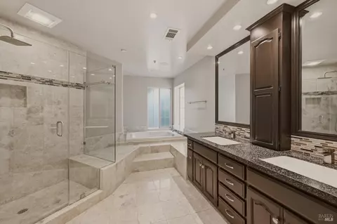 Bath - 46 Clement Ct, Napa, CA 94558 photo 1 of 4