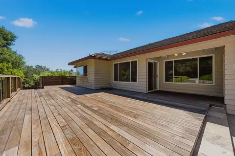 Exterior - 46 Clement Ct, Napa, CA 94558 photo 8 of 10
