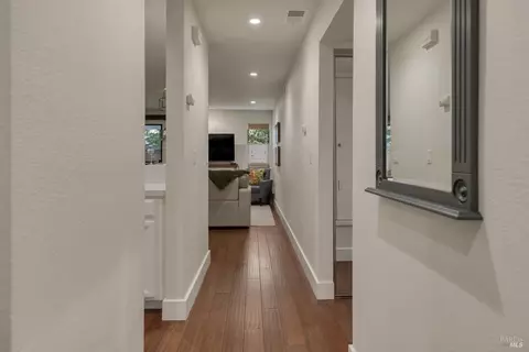 Entry Way - 225 2nd St E #7, Sonoma, CA 95476 photo 3 of 3