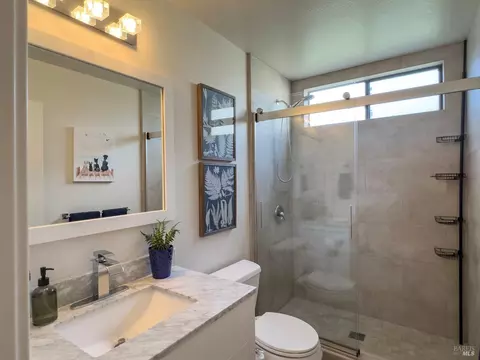 Bath - 225 2nd St E #7, Sonoma, CA 95476 photo 2 of 2