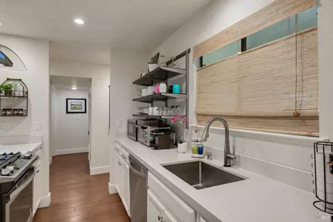 Kitchen - 225 2nd St E #7, Sonoma, CA 95476 photo 4 of 5