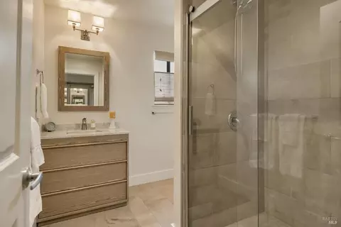 Bath - 225 2nd St E #7, Sonoma, CA 95476 photo 1 of 2