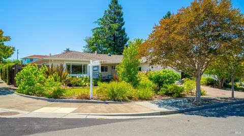 101 Meriam Dr, San Rafael, CA 94903