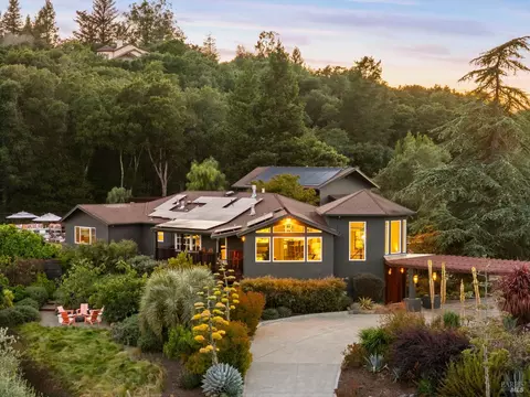 2563 Laguna Rd, Santa Rosa, CA 95401