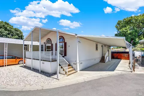 2 Del Loma Apt 2 Ct, Vacaville, CA 95687