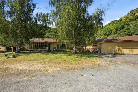 7825 Scotts Valley Rd, Lakeport, CA 95453