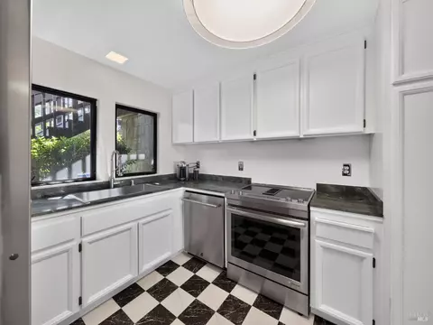 Kitchen - 101 Headlands Ct, Sausalito, CA 94965 photo 2 of 3
