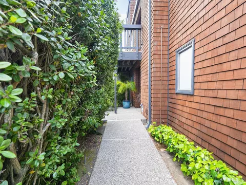 Exterior - 101 Headlands Ct, Sausalito, CA 94965 photo 3 of 7