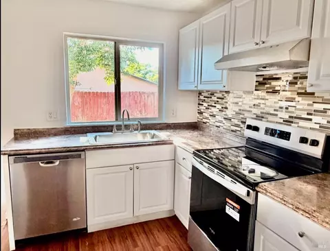 Kitchen - 446 Whitney Ave, Vallejo, CA 94589 photo 2 of 2