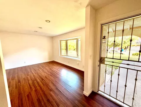 Living - 446 Whitney Ave, Vallejo, CA 94589 photo 1 of 2