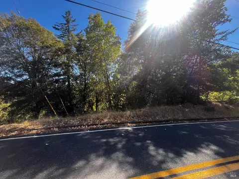 3271 Primrose Dr, Willits, CA 95490