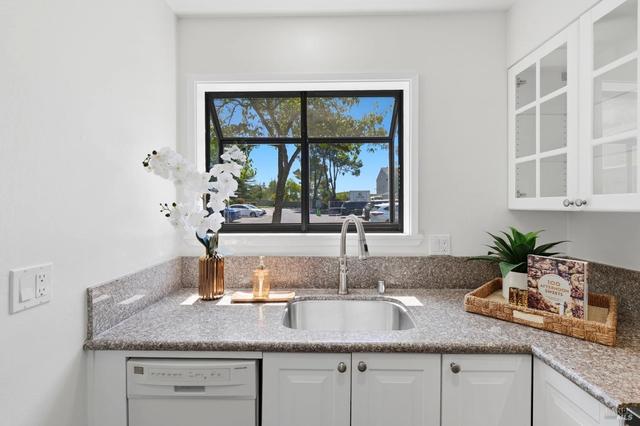 900 Southampton Rd #29, Benicia, CA 94510