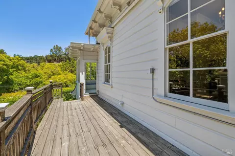 Exterior - 14 Sentinel Ct, San Rafael, CA 94901 photo 6 of 17