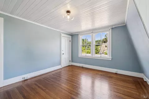 Bedroom - 14 Sentinel Ct, San Rafael, CA 94901 photo 3 of 4