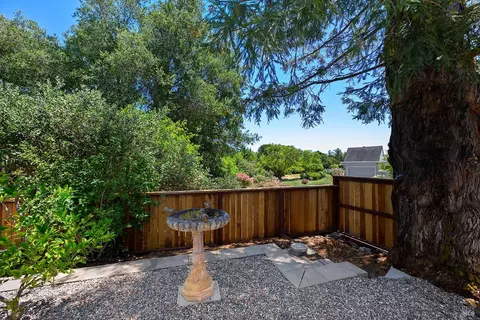 Exterior - 533 Carnation Ct, Sonoma, CA 95476 photo 7 of 9