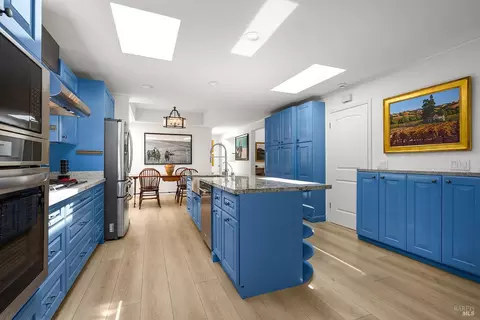 Kitchen - 533 Carnation Ct, Sonoma, CA 95476 photo 2 of 4