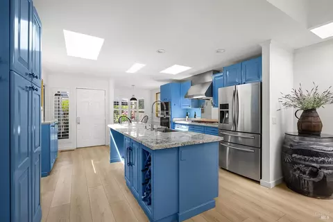Kitchen - 533 Carnation Ct, Sonoma, CA 95476 photo 4 of 4