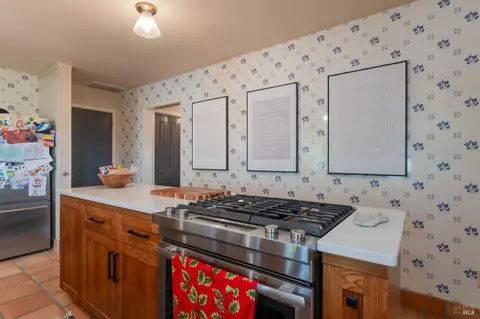 Kitchen - 1505 Casteel Dr, Willits, CA 95490 photo 4 of 5