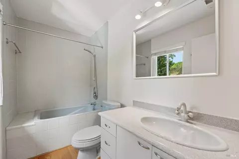 Bath - 16 Anchorage Rd, Sausalito, CA 94965 photo 2 of 2