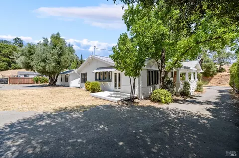 12900 S Highway 101 Hwy, Hopland, CA 95449