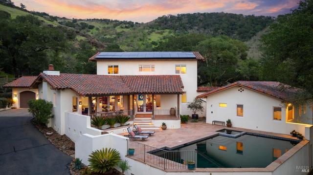 10000 Courtney Dr, Kenwood, CA 95452