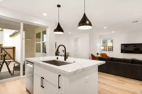 Kitchen - 303 Flagship Dr, Napa, CA 94558 photo 6 of 6