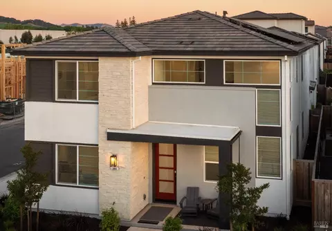 303 Flagship Dr, Napa, CA 94558